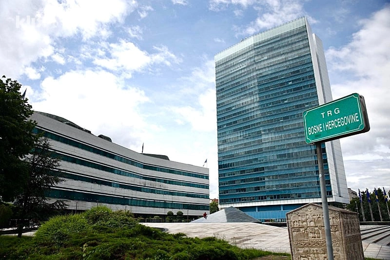 Vijeće ministara odobrilo sredstva za pomoć zaposlenima u institucijama BiH: Svi će dobiti 1.000 KM